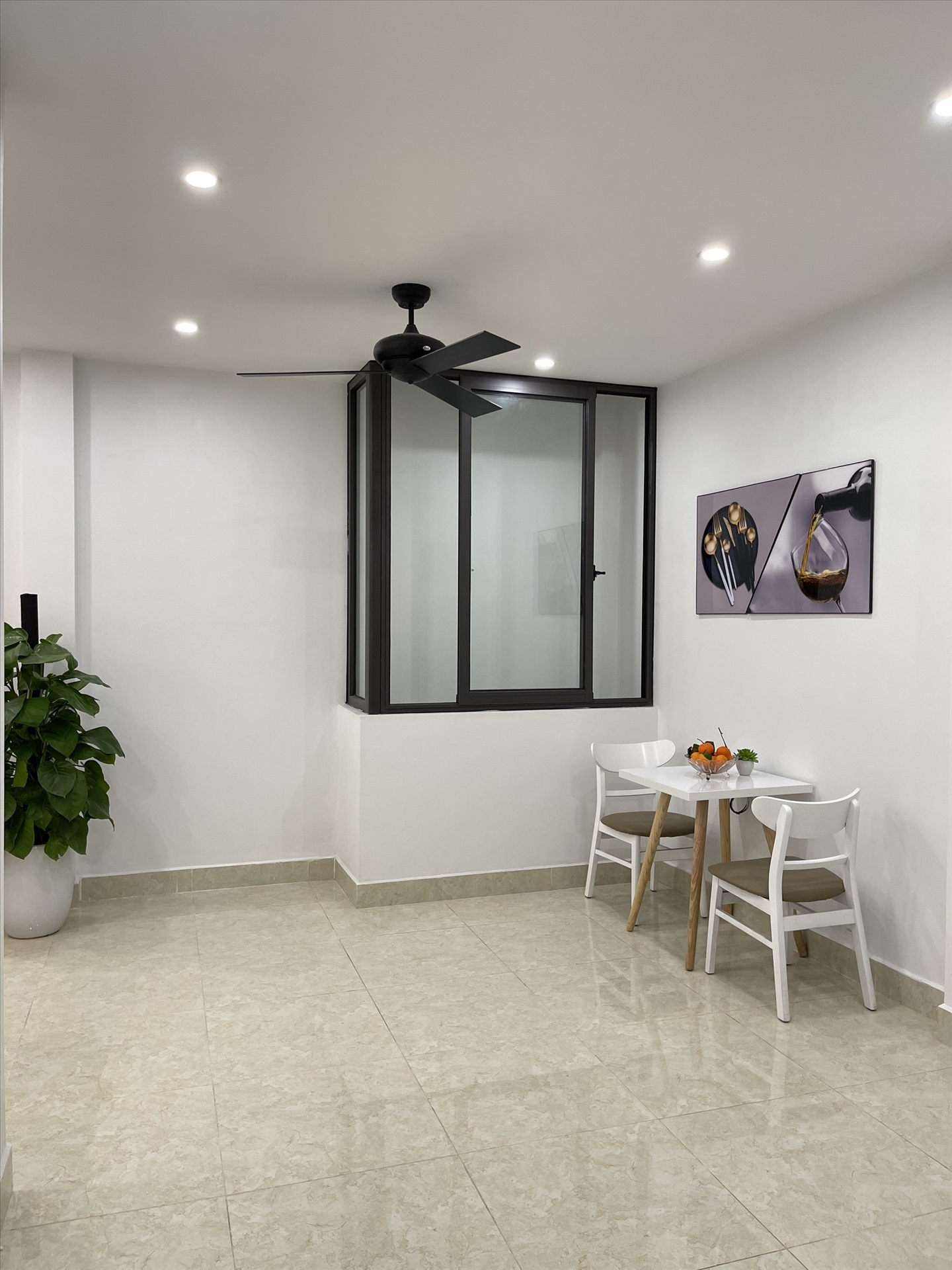 Phòng trọ Studio 50m2 tại THT Land 1 Đội Cấn - Ba Đình - Phòng khách