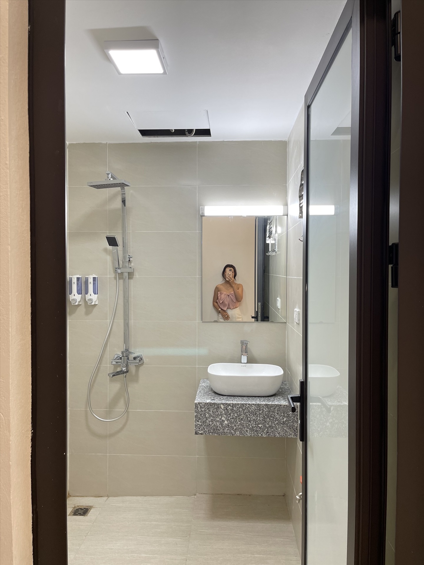 Phòng trọ Studio 45m2 tại THT Land 1 Đội Cấn - Ba Đình - Phòng tắm