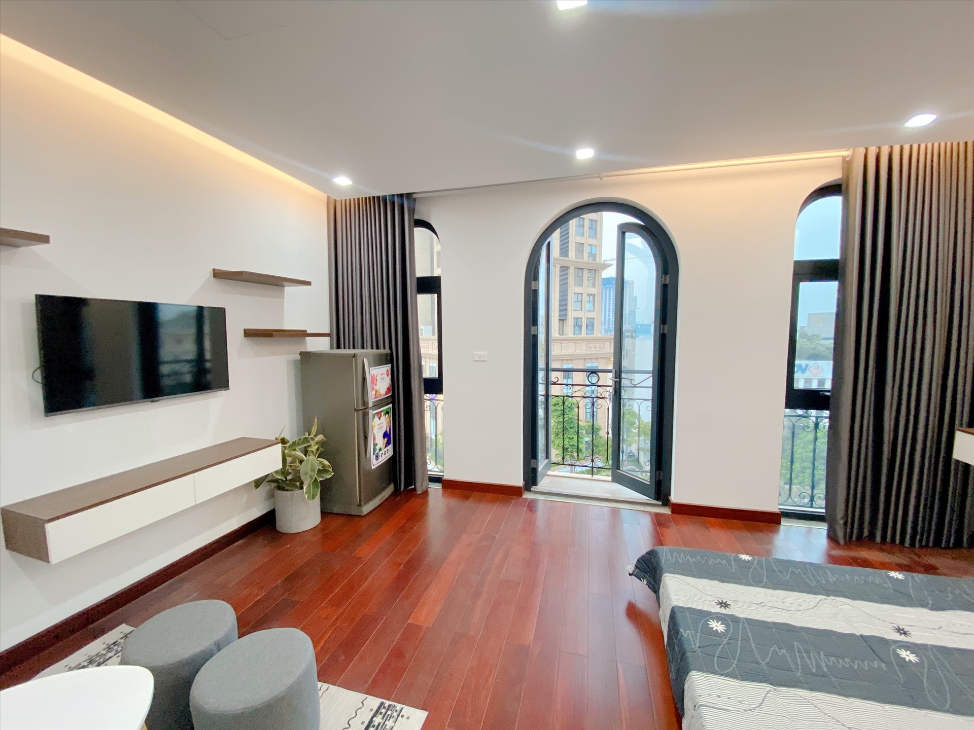 Phòng trọ Studio 40m2 tại THT Land Nguyễn Hoàng Tôn - Tây Hồ - Phòng khách