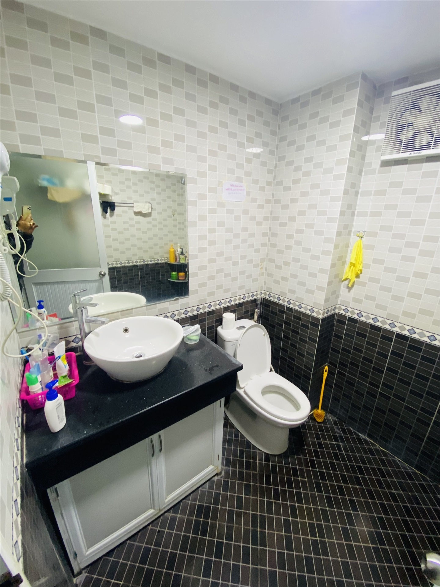 Phòng trọ Studio 30m2 tại THT Land Điện Biên Phủ - Ba Đình - Phòng tắm