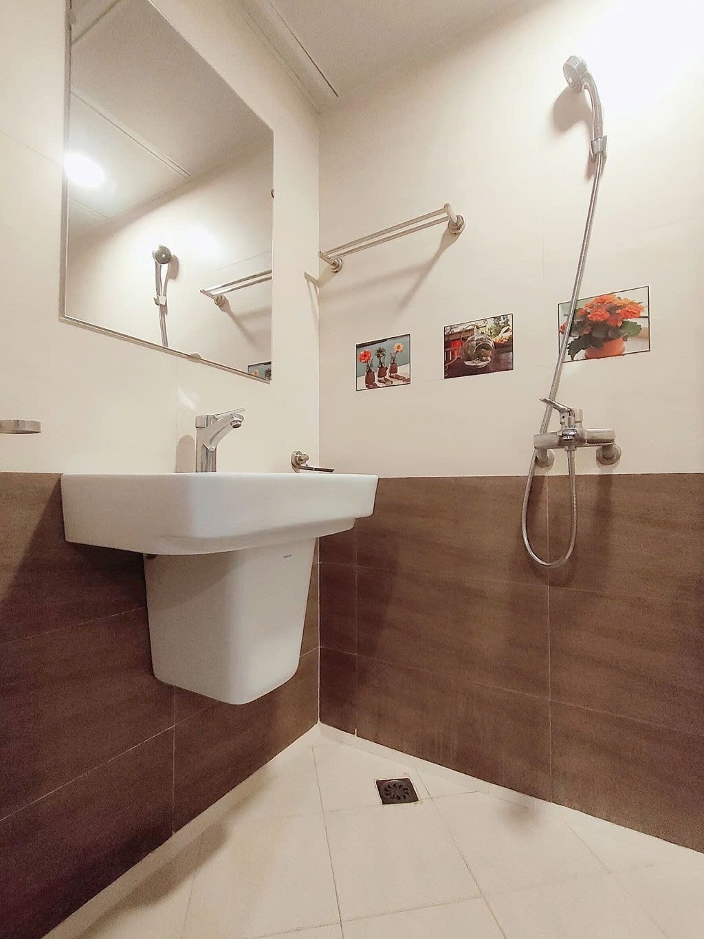 Phòng trọ Studio 25m2 tại PTC House 4 Đình Thôn - Nam Từ Liêm  - Phòng tắm