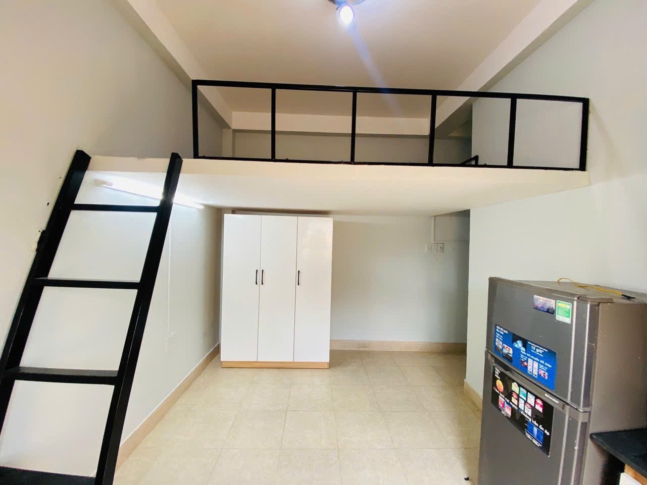 Phòng trọ AC Home Cách Mạng Tháng 8 - Quận 3 - Phòng (*)