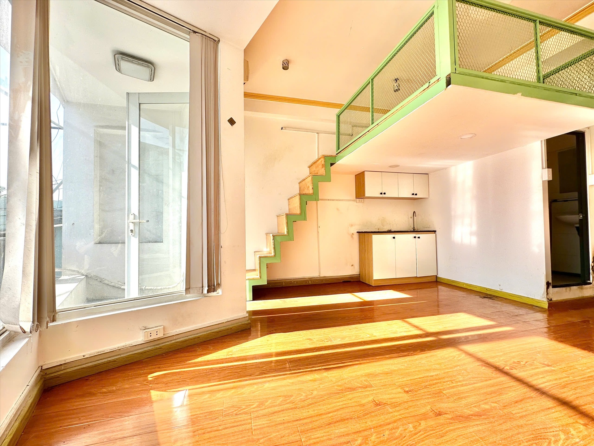 Phòng trọ Duplex 30m2 tại AT House Quốc lộ 13 - Bình Thạnh - Phòng khách