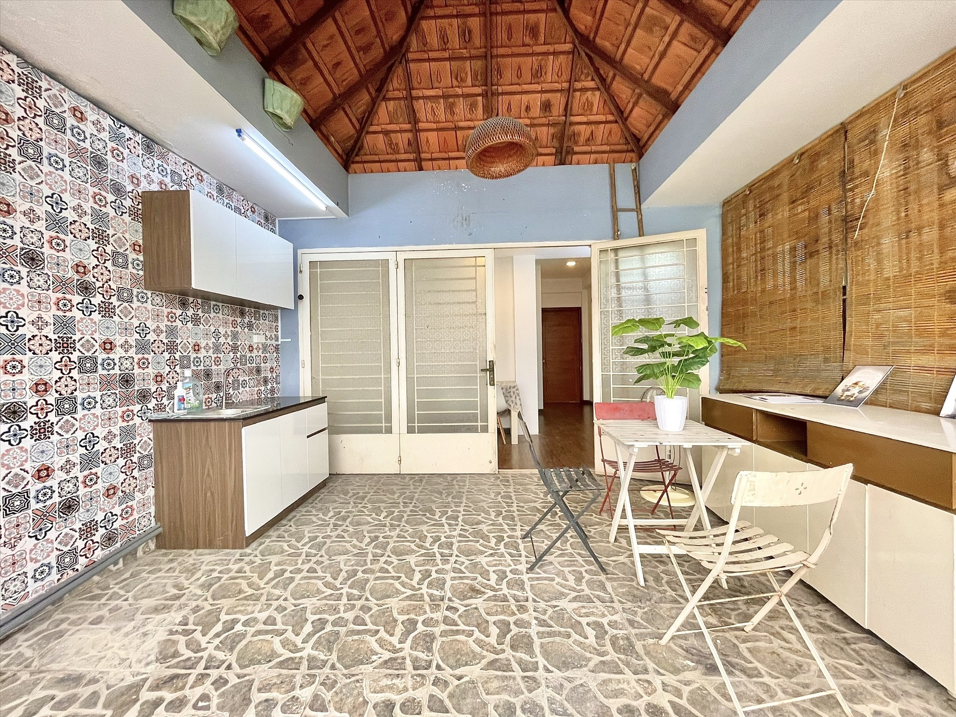 Phòng trọ Studio 86m2 tại CP Home Bùi Đình Túy - Bình Thạnh - Ban công