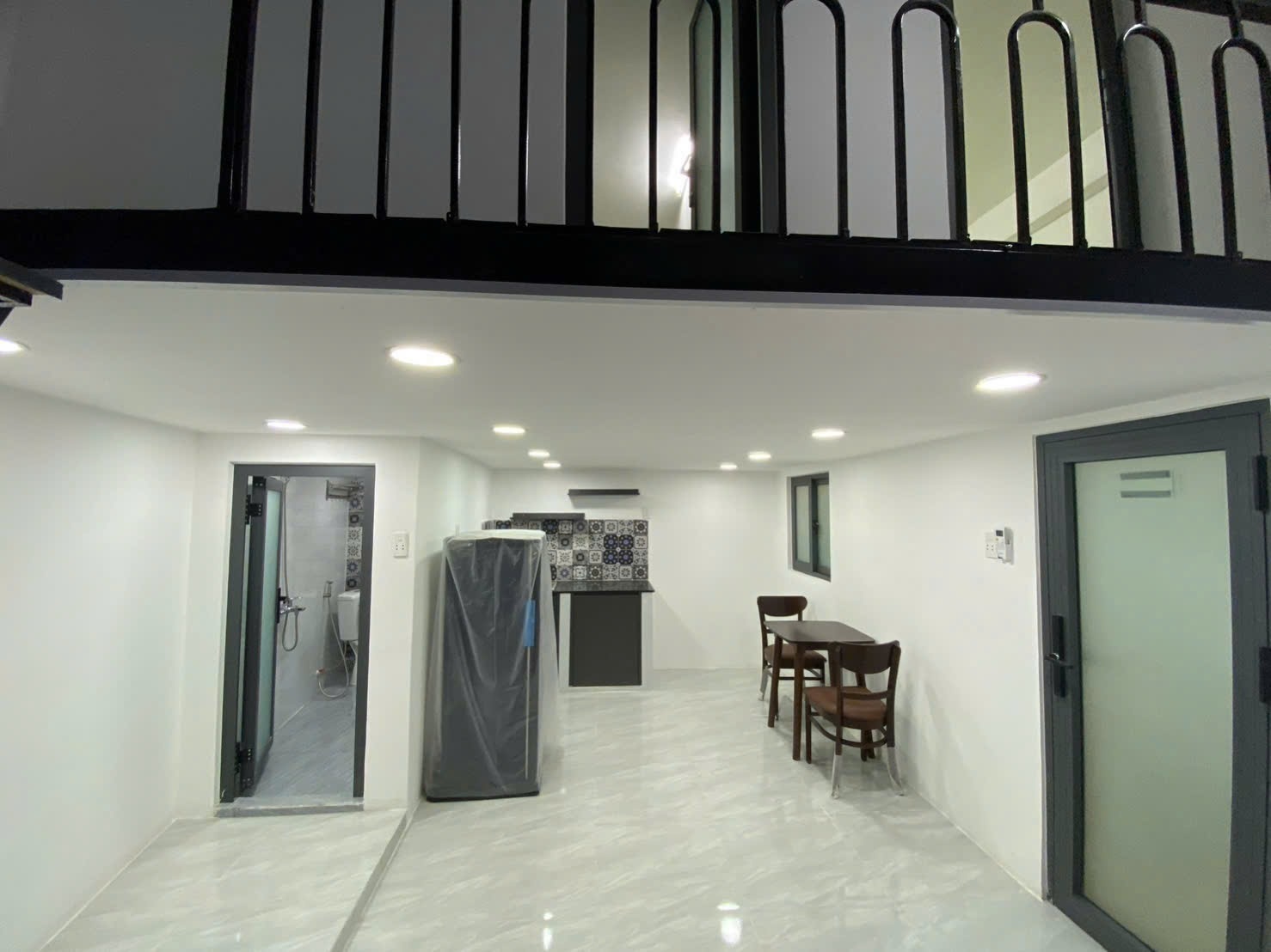 Phòng trọ Duplex 45m2 tại Huy Thịnh Apartment Phó Đức Chính - Quận 1 - Phòng khách