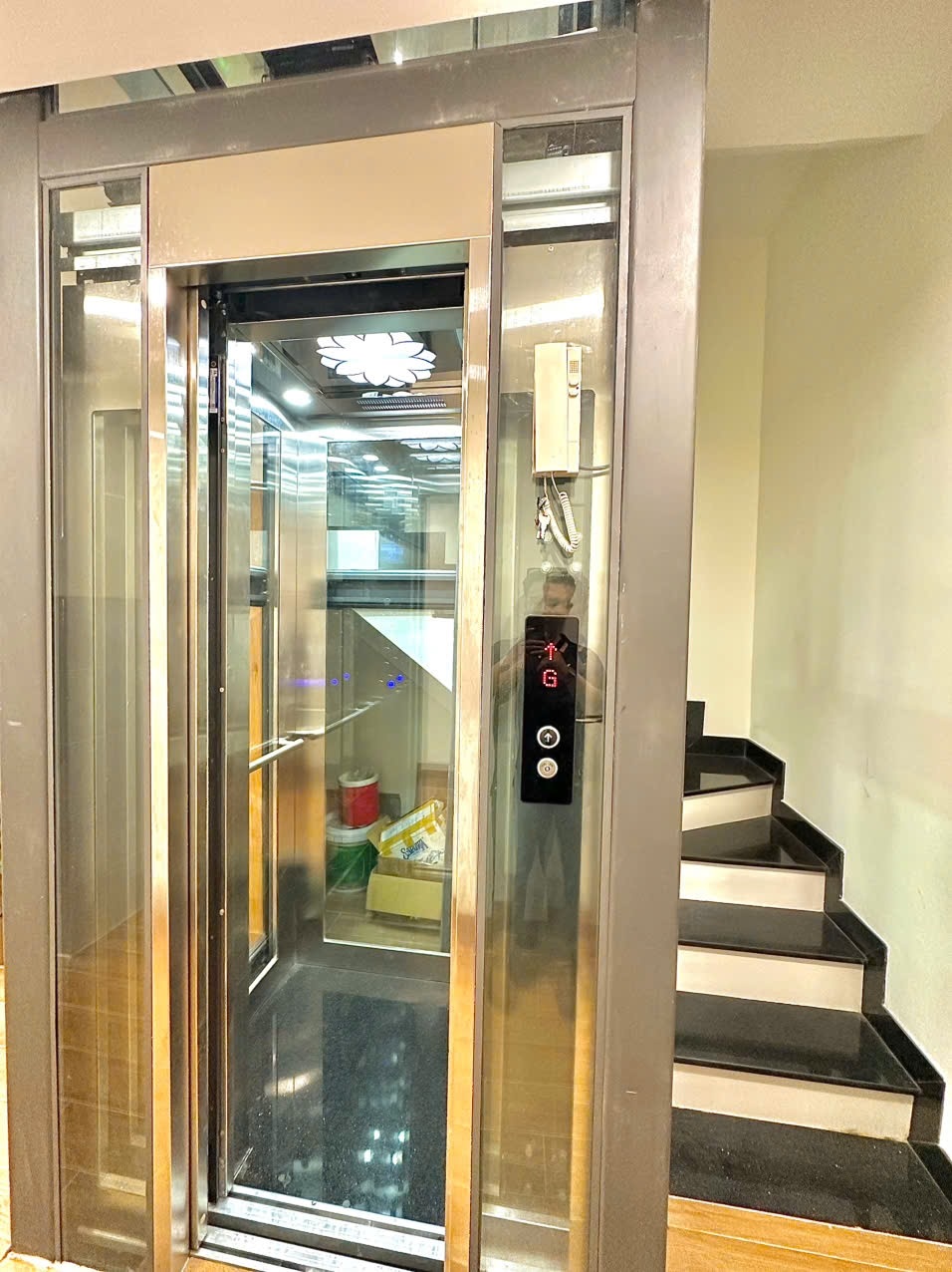 Phòng trọ AH House Trần Đình Xu - Quận 1 - Thang máy