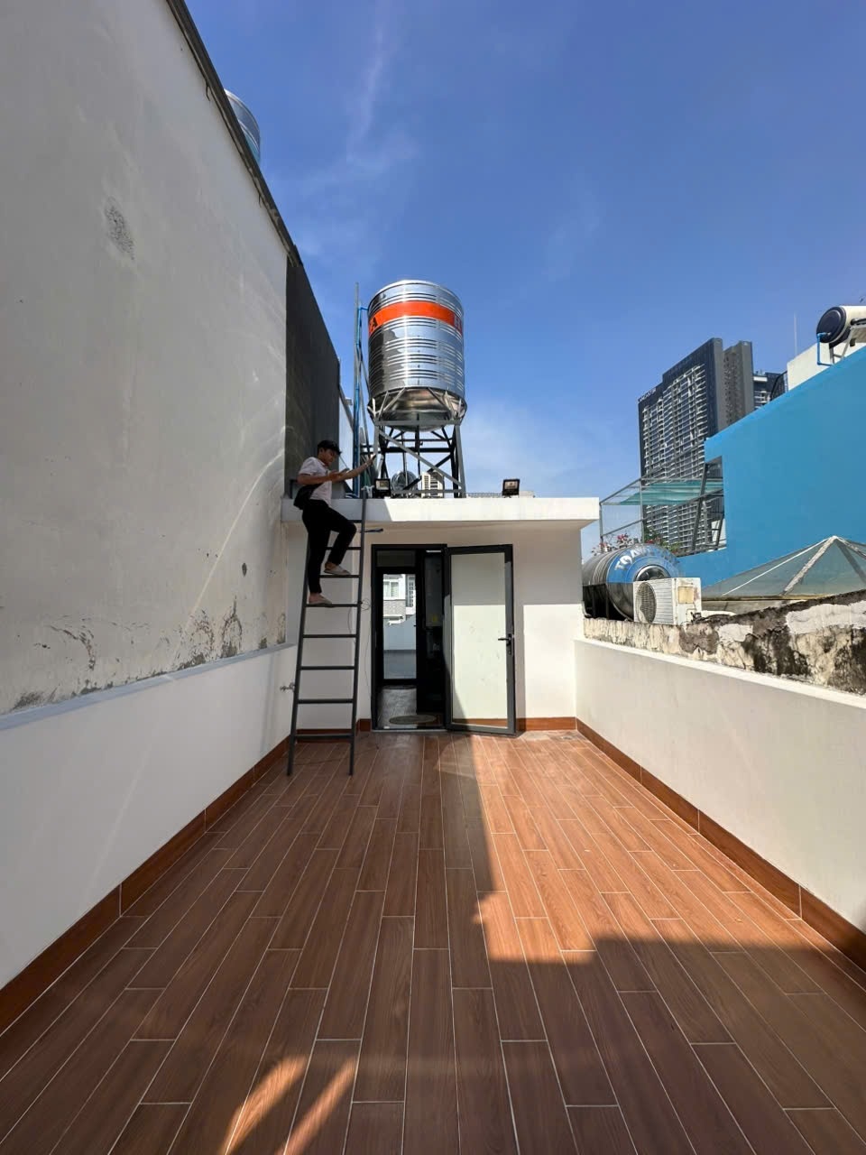 Phòng trọ AH House Trần Đình Xu - Quận 1 - Khu sân thượng