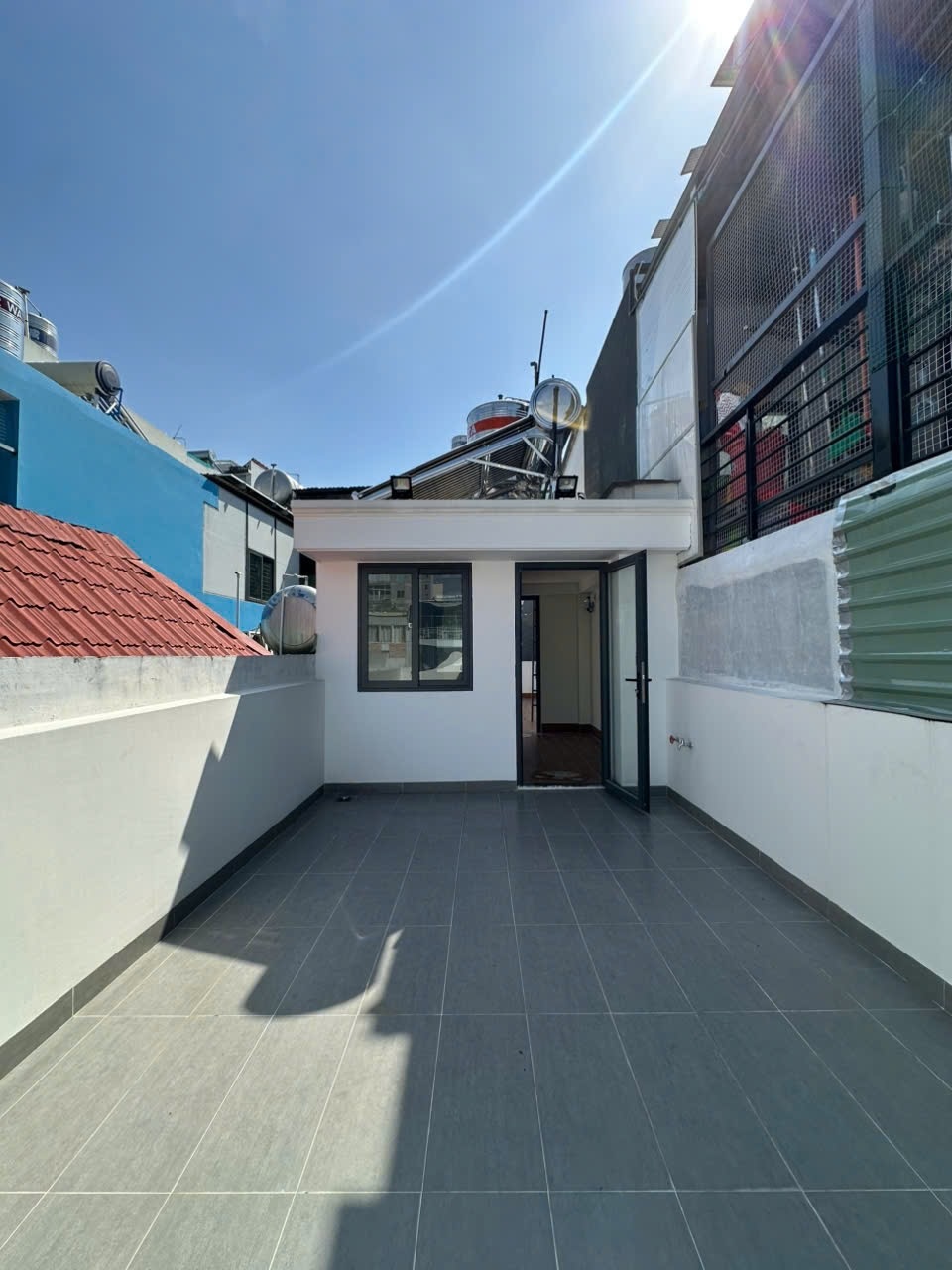 Phòng trọ AH House Trần Đình Xu - Quận 1 - Khu sân thượng