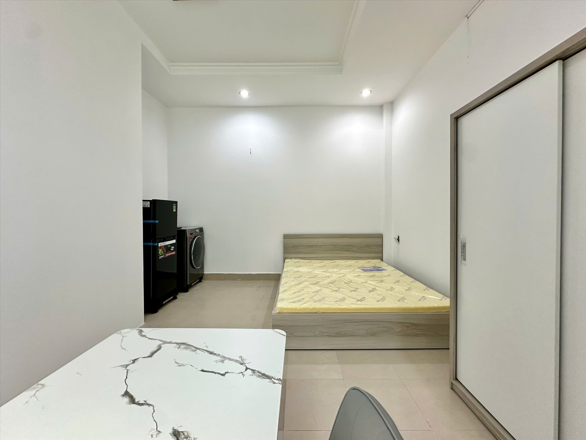 Phòng trọ ST Home Phạm Văn Hai - Tân Bình - Phòng (*)