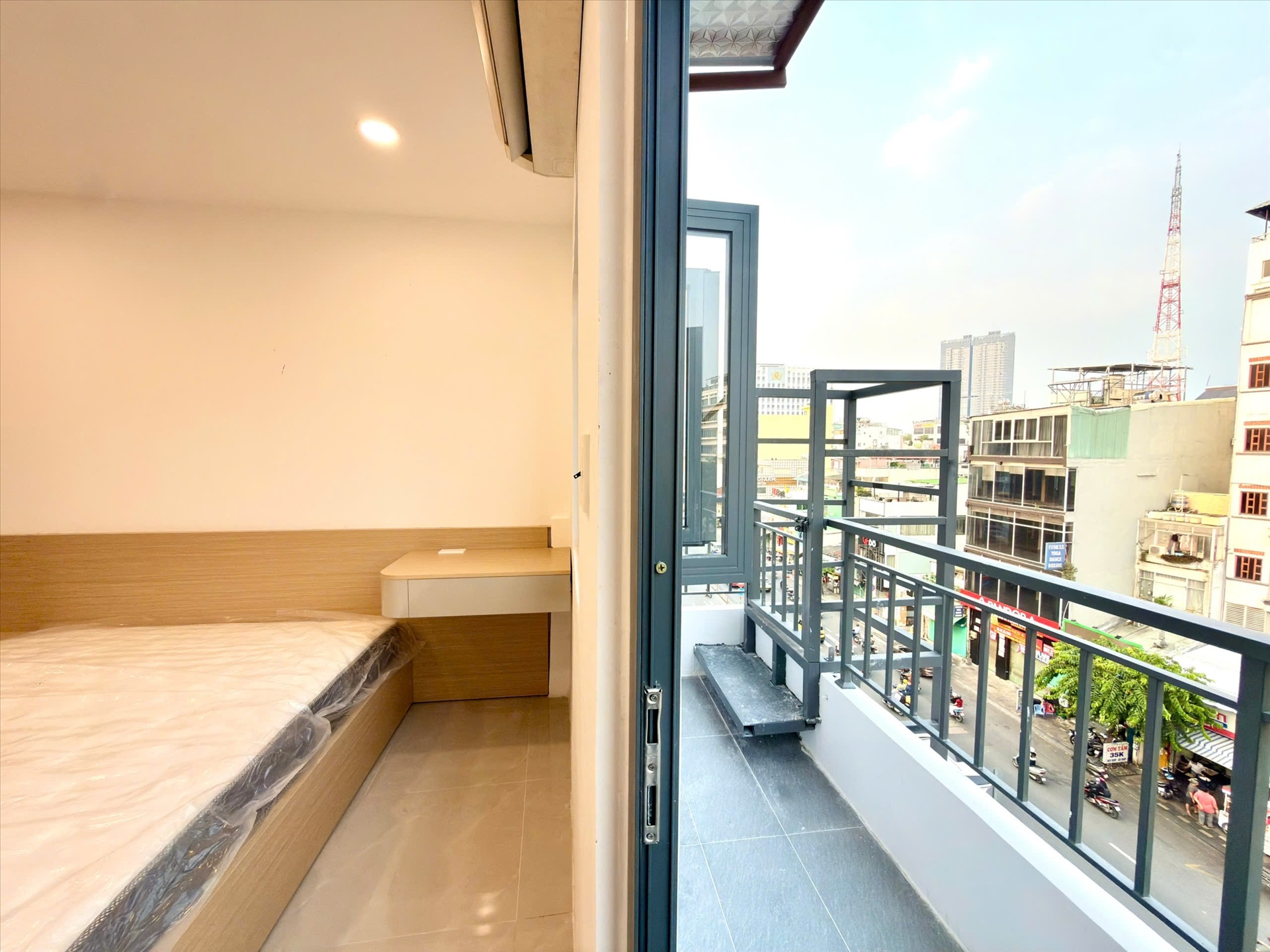 Phòng trọ Studio 35m2 tại Joo House Nguyễn Văn Cừ - Quận 1 - Phòng ngủ