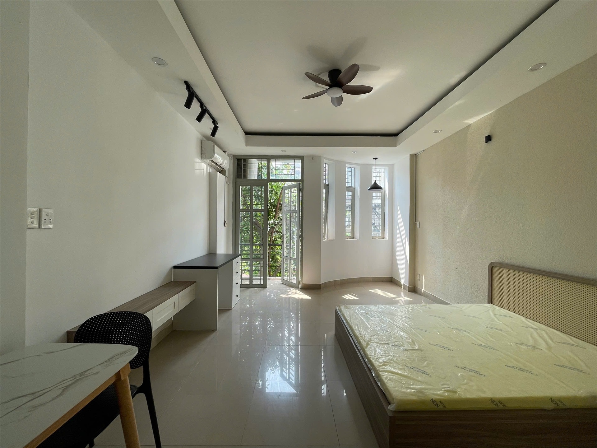 Phòng trọ Studio 30m2 tại Jinjoo Home Huỳnh Văn Bánh - Phú Nhuận - Phòng ngủ