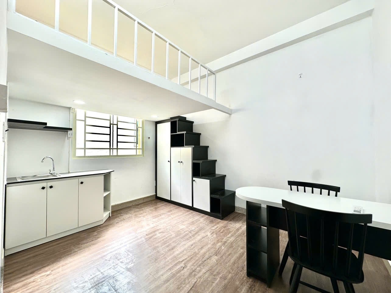 Phòng trọ Duplex 20m2 tại TL Home Đặng Thuỳ Trâm 1 - Bình Thạnh - Phòng khách