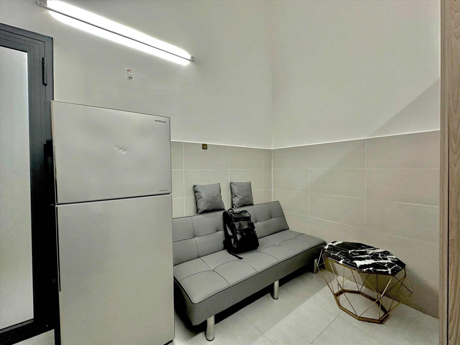 Phòng trọ Duplex 20m2 tại Jinjoo Home Trường Sa - Bình Thạnh - Phòng khách