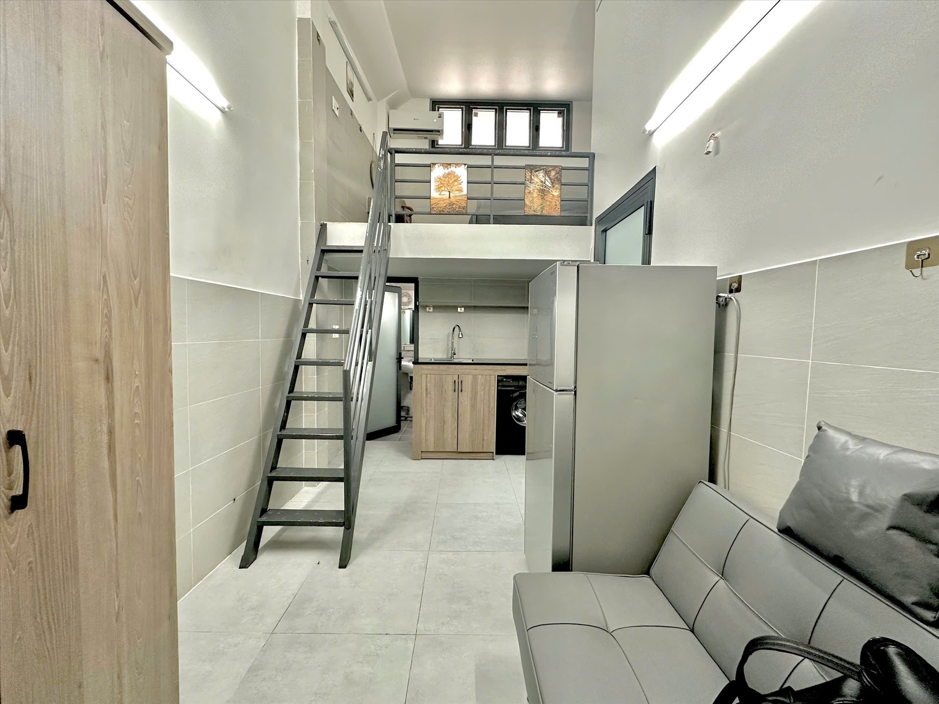 Phòng trọ Duplex 20m2 tại Jinjoo Home Trường Sa - Bình Thạnh - Phòng khách