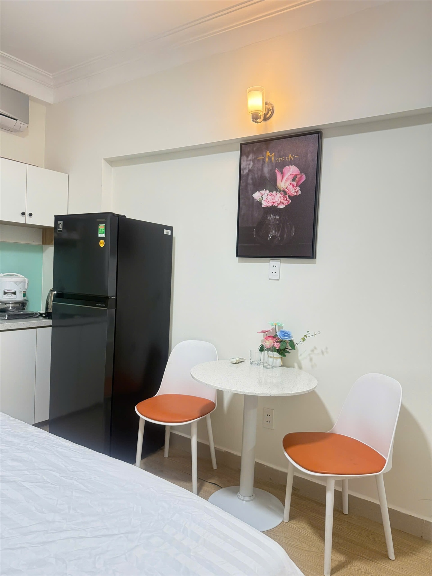 Phòng trọ Studio 25m2 tại Jinjoo Home 1 Nguyễn Hữu Cảnh - Bình Thạnh - Phòng khách