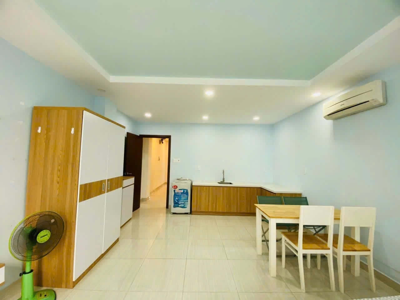 Phòng trọ Saigontro Đinh Công Tráng - Quận 1 - Phòng (*)