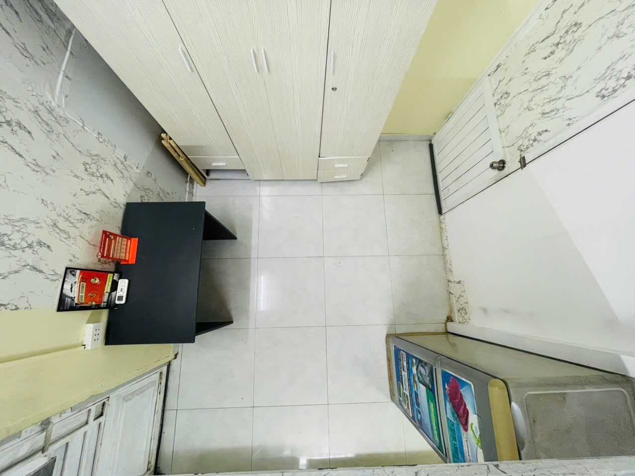 Phòng trọ Duplex 20m2 tại Zenith Home Cộng Hoà - Tân Bình  - Phòng khách