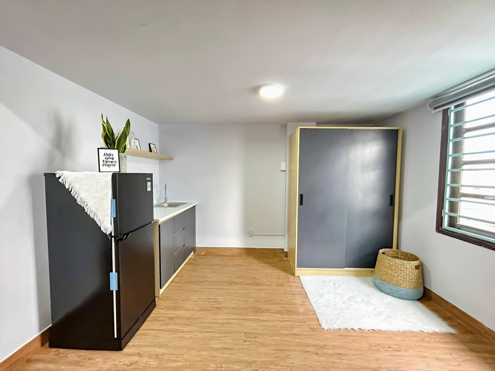 Phòng trọ Iris House Đỗ Tấn Phong - Phú Nhuận - Phòng (*)