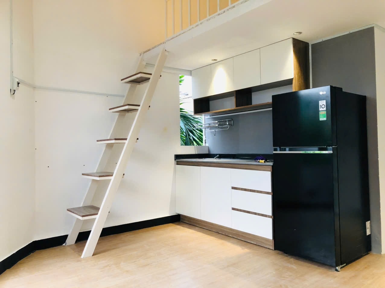 Phòng trọ Duplex 25m2 tại Jinjoo Home Đặng Thuỳ Trâm - Bình Thạnh - Phòng khách