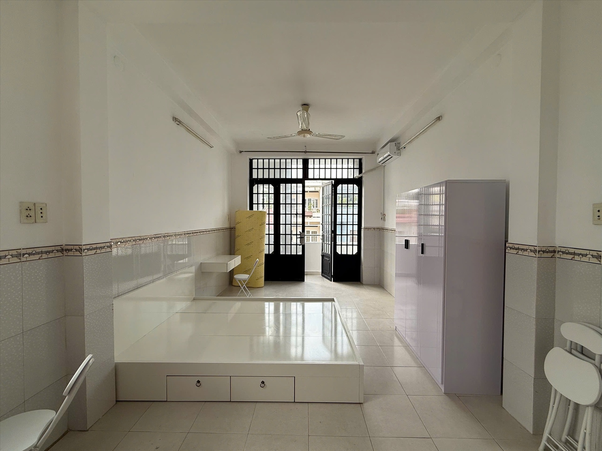 Phòng trọ SL House Chấn Hưng - Tân Bình - Phòng (*)