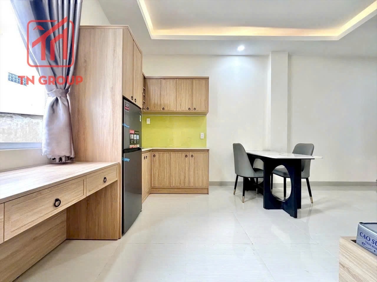 Phòng trọ Studio 30m2 tại QN Group Đào Duy Anh - Phú Nhuận  - Phòng khách