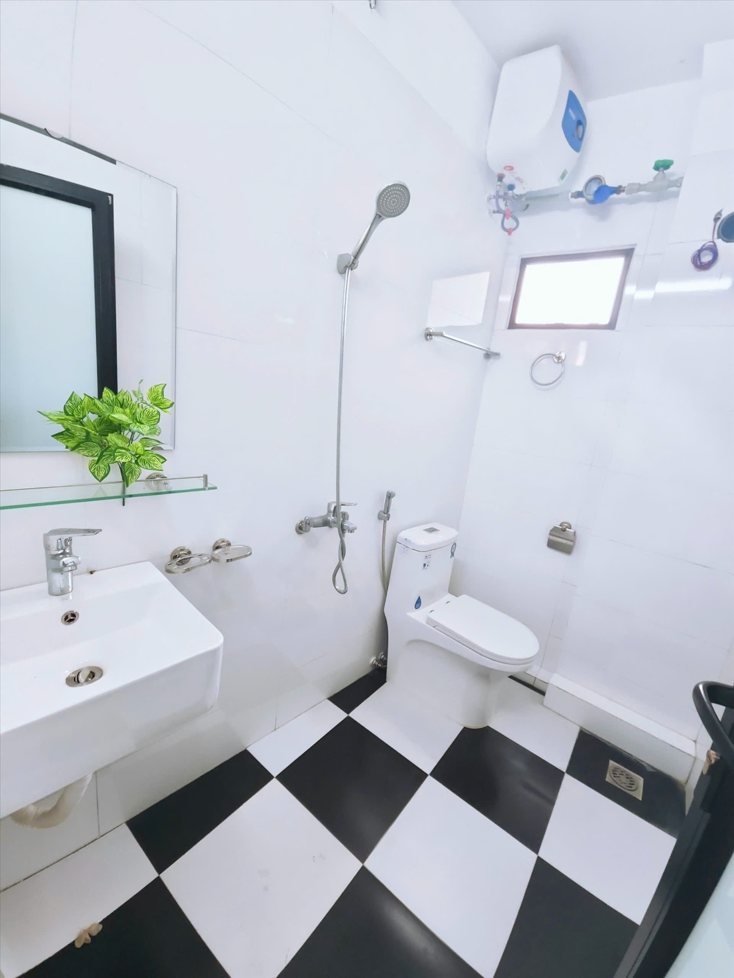 Phòng trọ Studio 20m2 tại HappyHomes 1 Phú Thượng - Tây Hồ - Phòng tắm