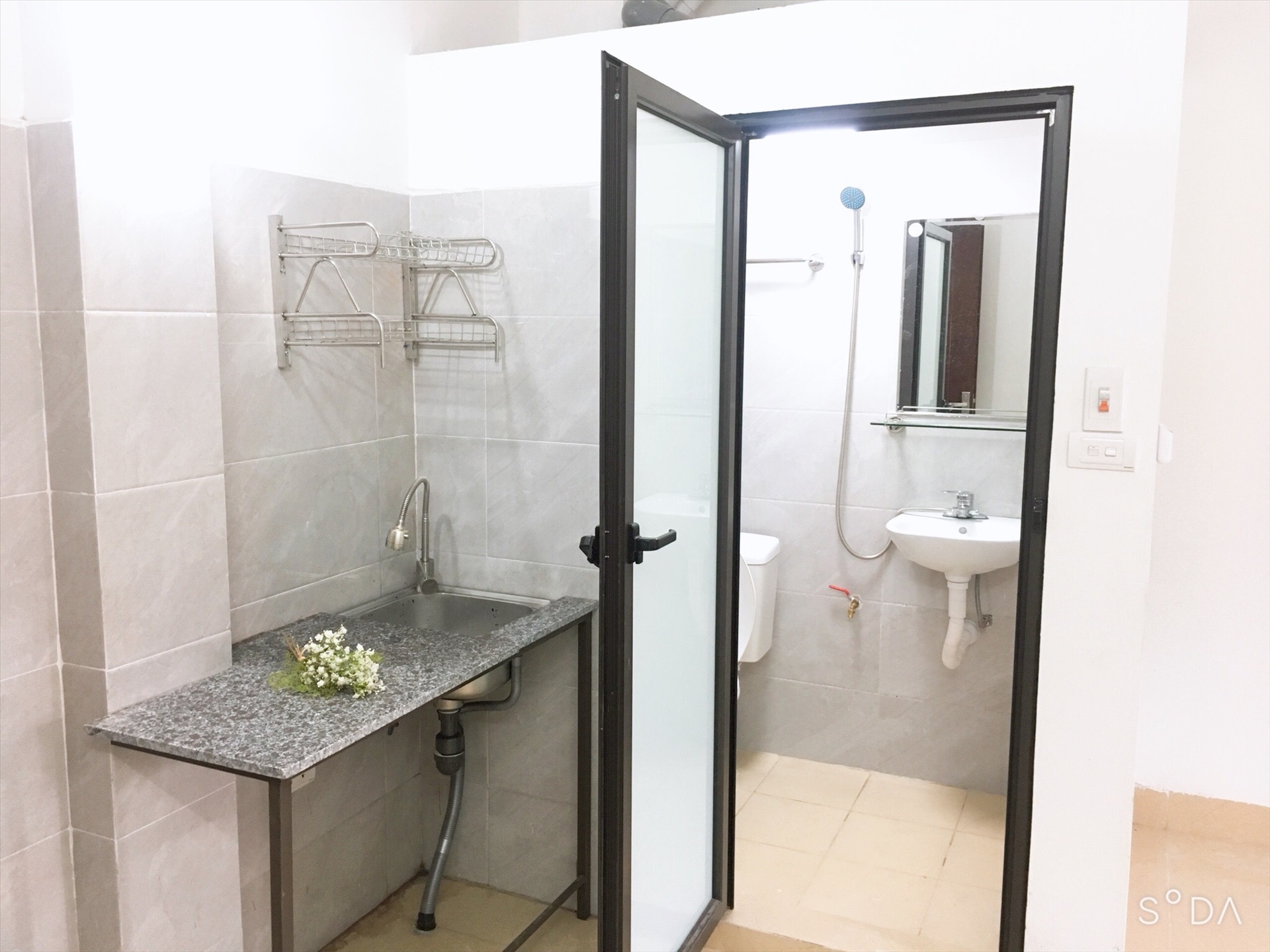 Phòng trọ 1 Phòng ngủ 20m2 tại Happy Homes Trần Cung - Bắc Từ Liêm - Phòng tắm