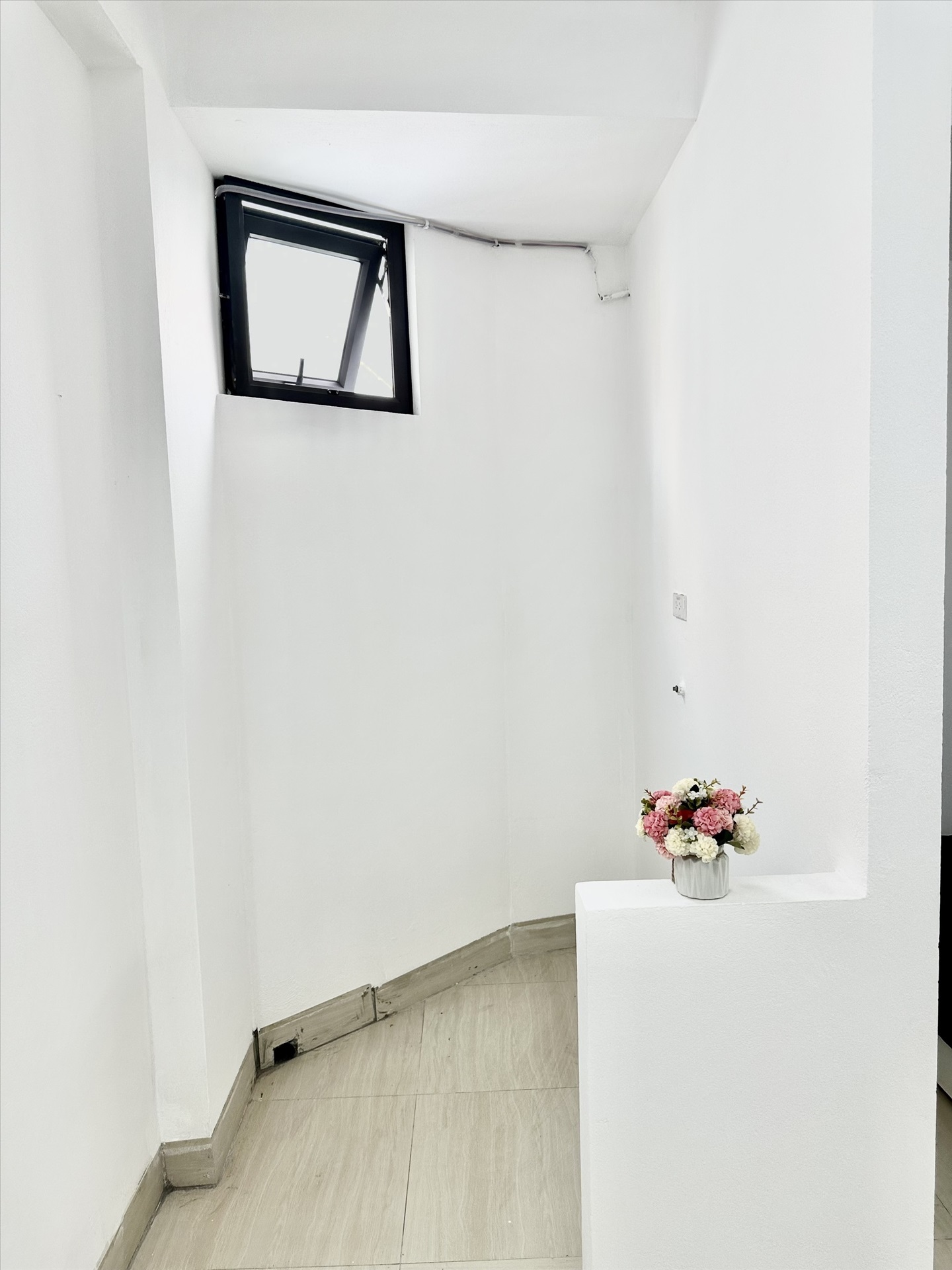 Phòng trọ Studio 20m2 tại HappyHomes 2 Phú Thượng - Tây Hồ - Phòng khách