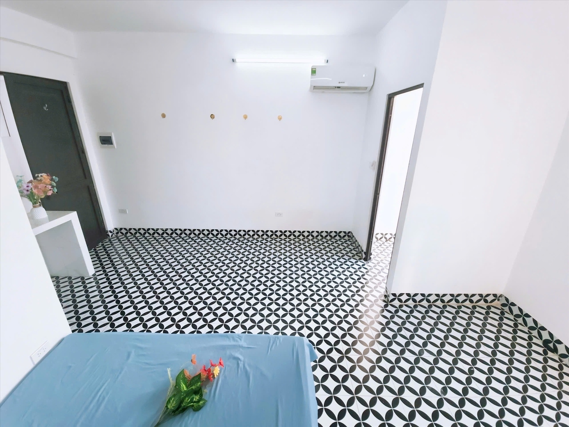 Phòng trọ -- 25m2 tại HappyHomes 2 Phú Thượng - Tây Hồ - Ban công