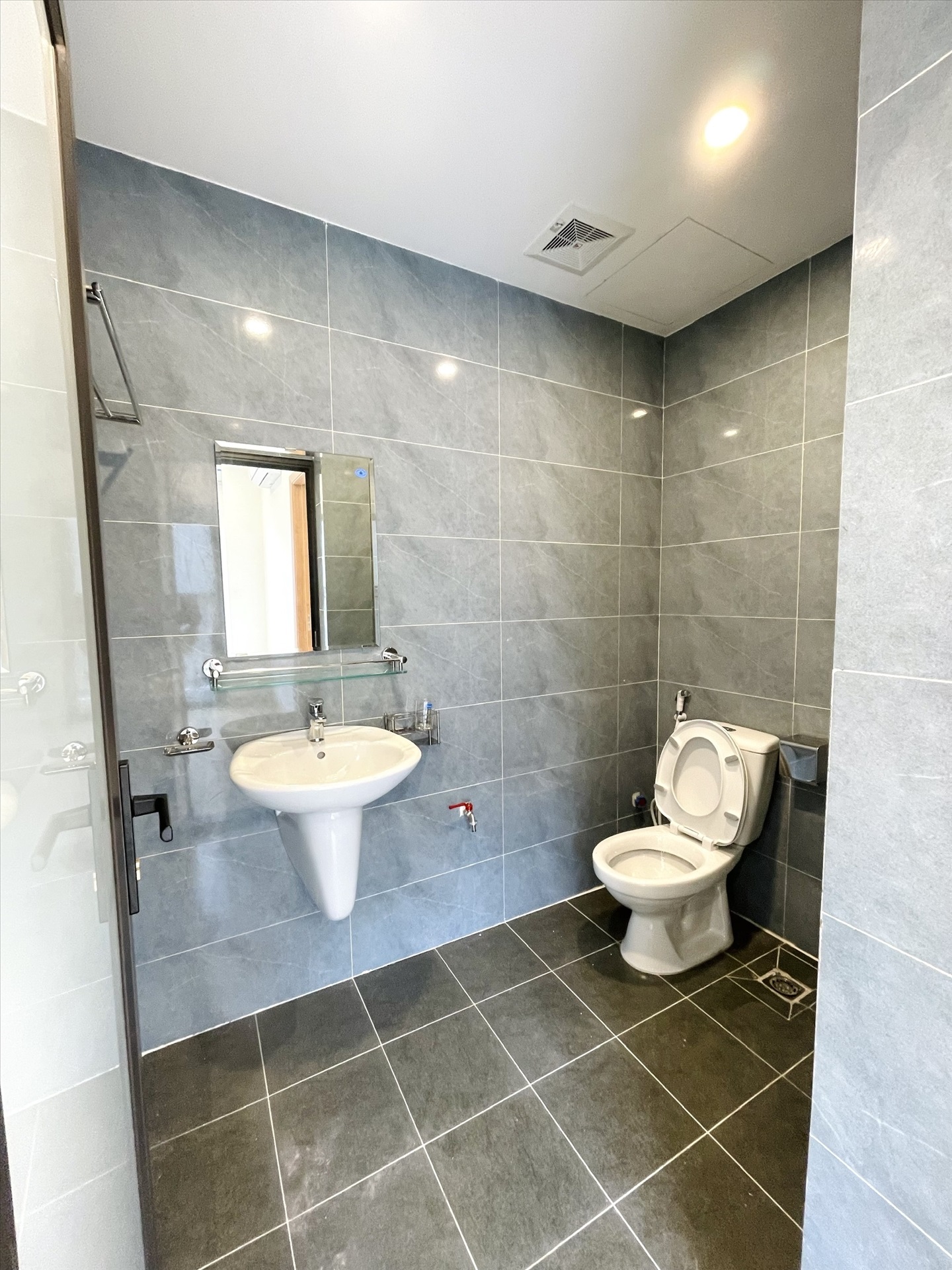 Phòng trọ 1 Phòng ngủ 40m2 tại TT House Cầu Giấy - Cầu Giấy - Phòng tắm