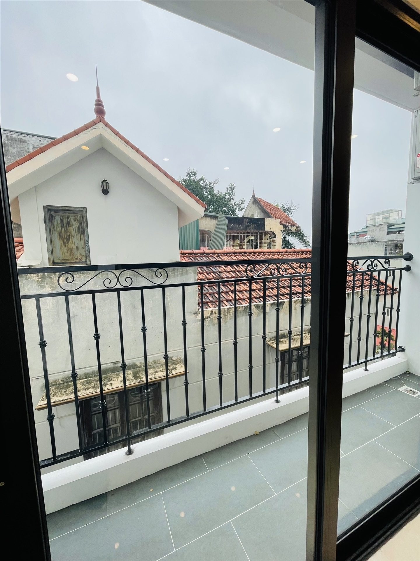 Phòng trọ 1 Phòng ngủ 40m2 tại TT House Cầu Giấy - Cầu Giấy - Ban công