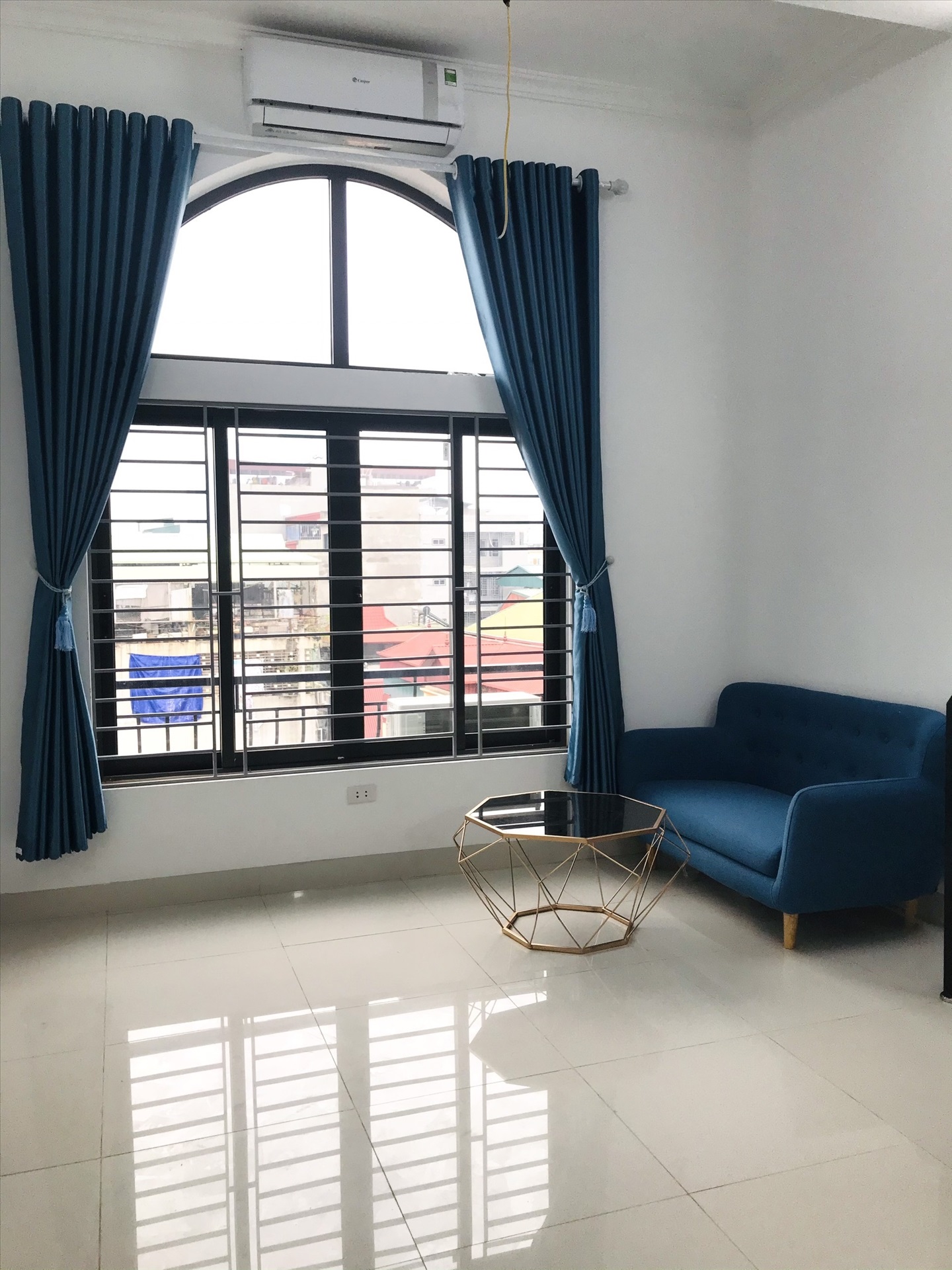 Phòng trọ Duplex 30m2 tại TT House 3 Nguyễn Khánh Toàn - Cầu Giấy - Phòng khách