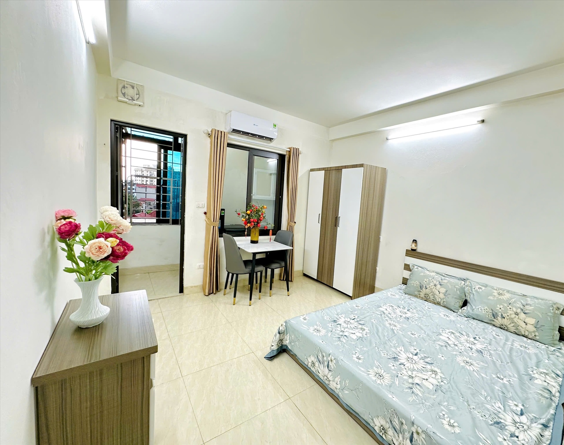 Phòng trọ 1 Phòng ngủ 30m2 tại TT House 1 Dịch Vọng Hậu - Cầu Giấy - Góc làm việc