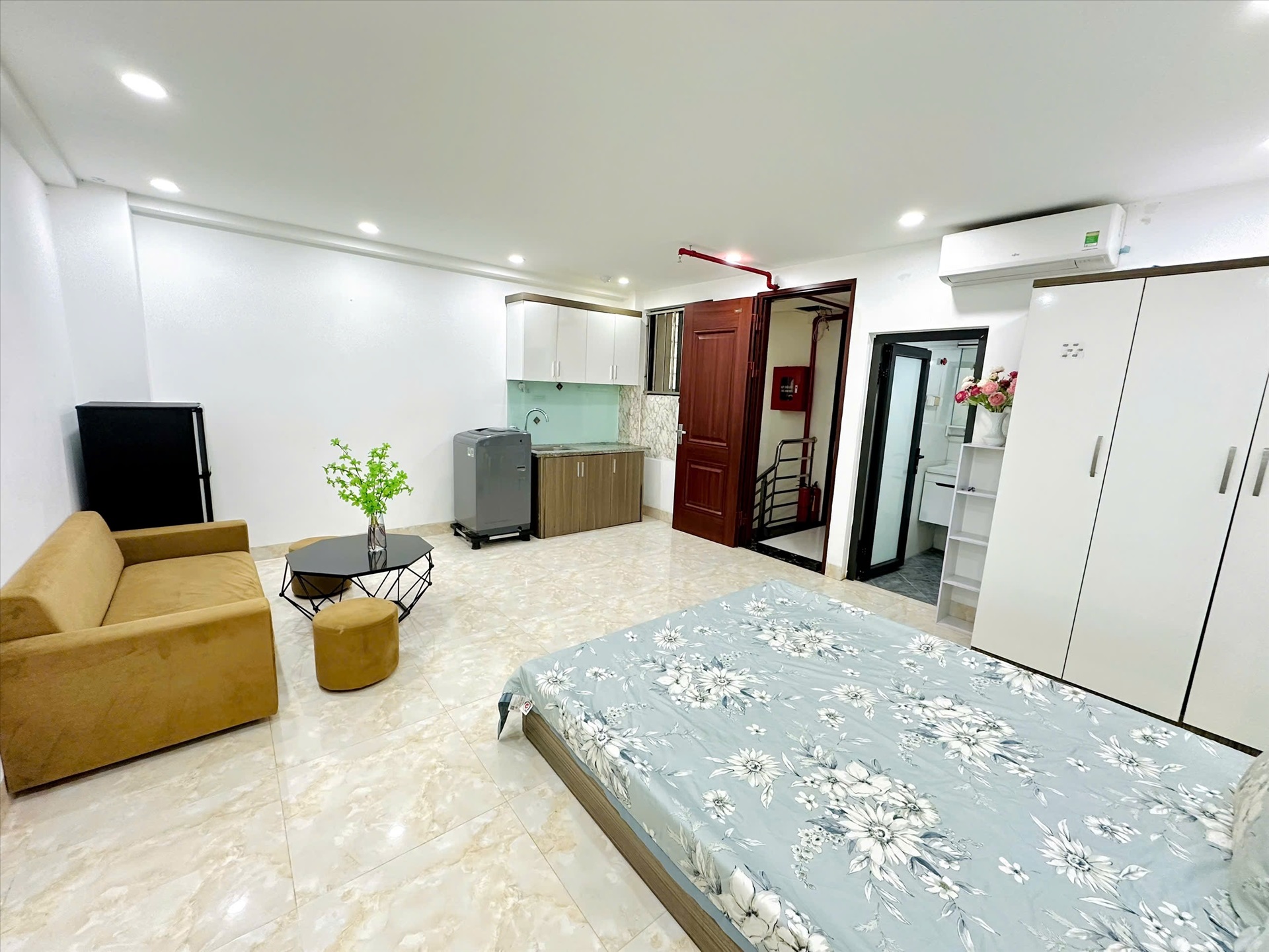 Phòng trọ Studio 30m2 tại TT House 3 Đường Láng - Đống Đa - Phòng ngủ