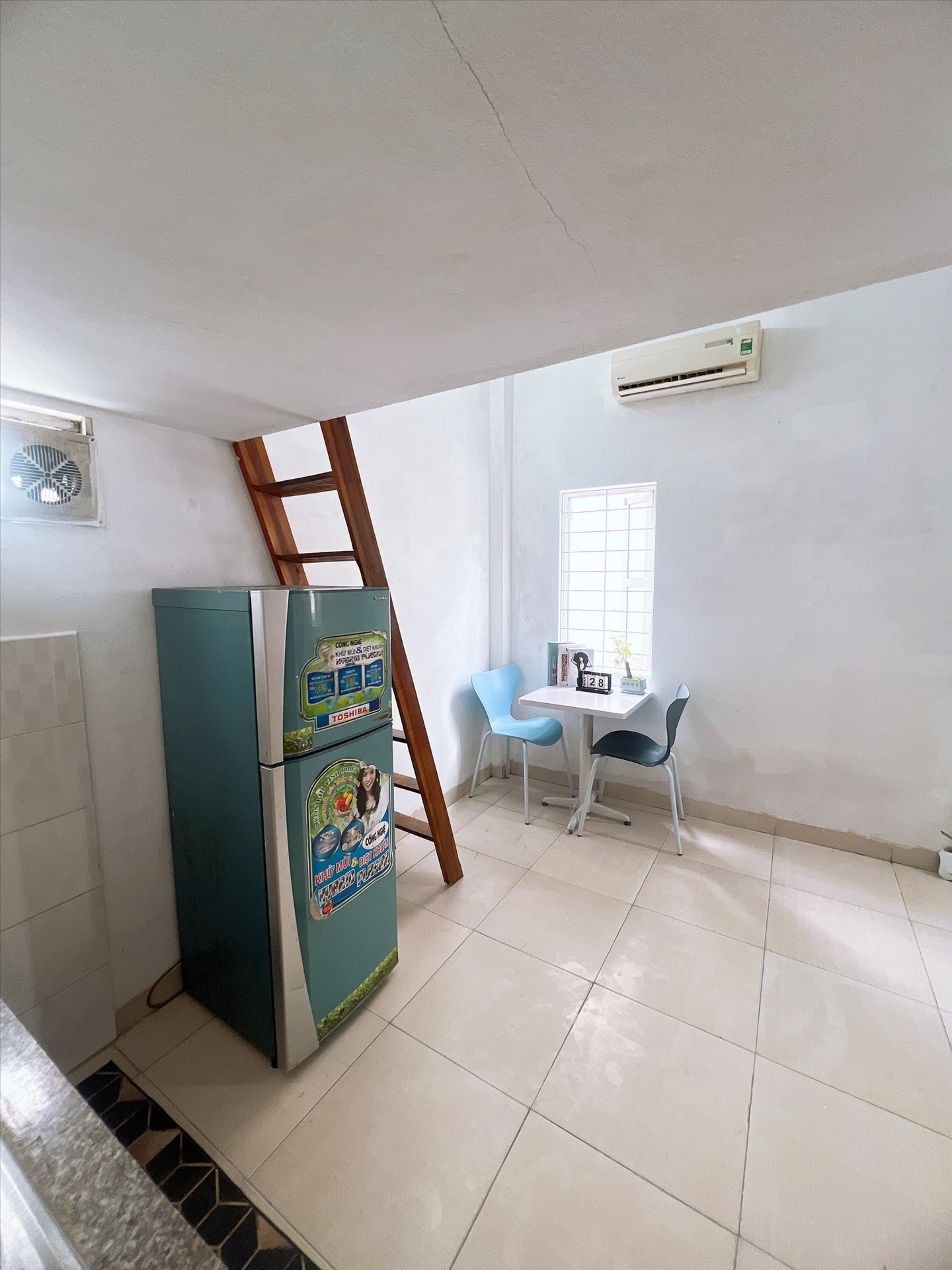 Phòng trọ Duplex 25m2 tại QHOME Đường Láng - Đống Đa - Góc làm việc