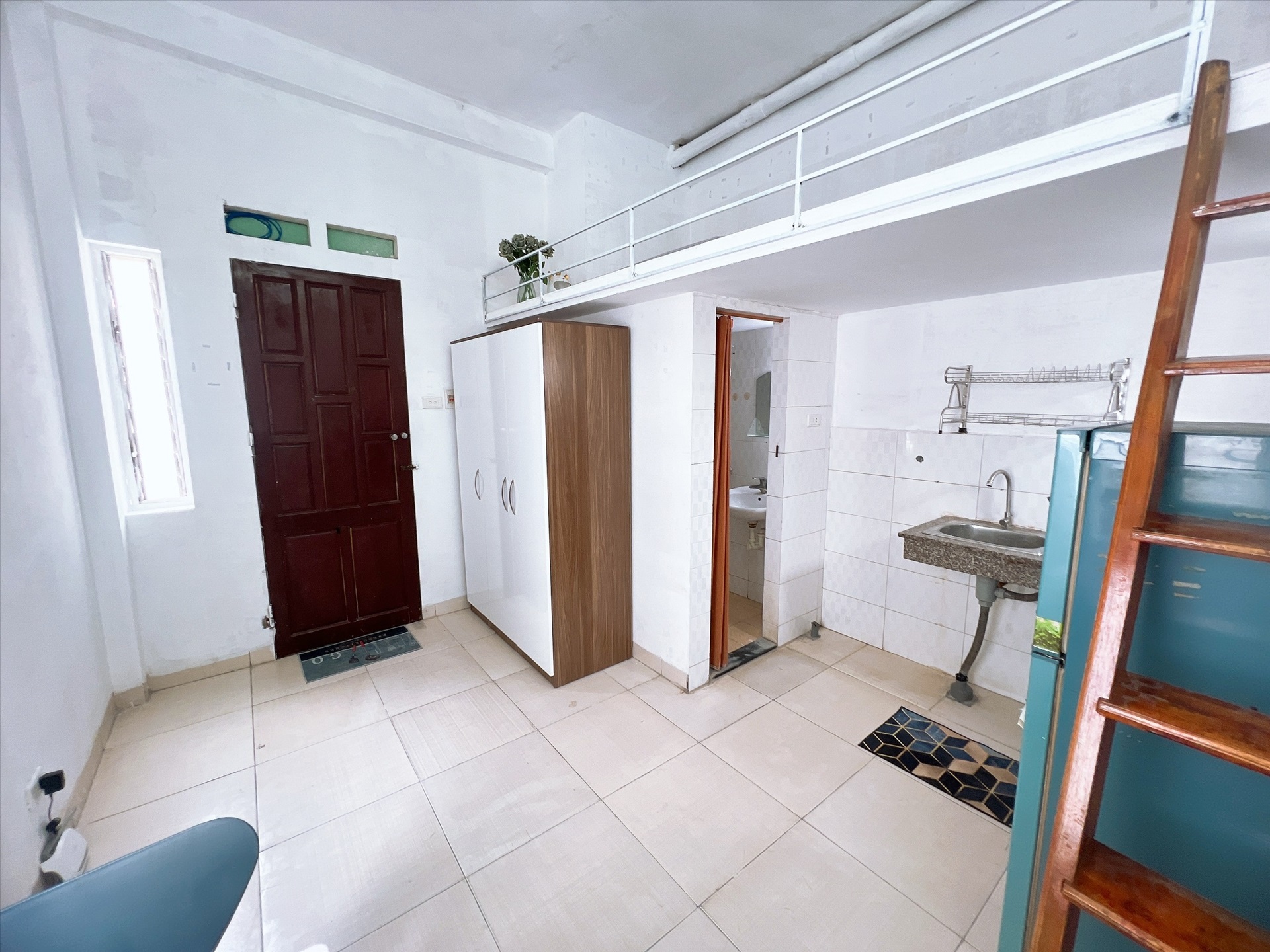 Phòng trọ Duplex 25m2 tại QHOME Đường Láng - Đống Đa - Phòng tắm