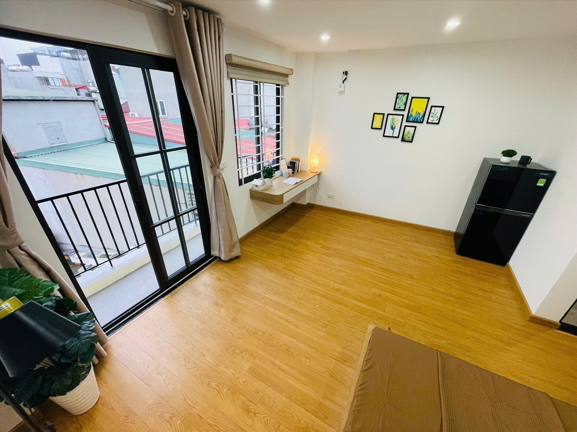 Phòng trọ 2 Phòng ngủ 70m2 tại Airstay Yên Lạc - Hai Bà Trưng - Góc làm việc