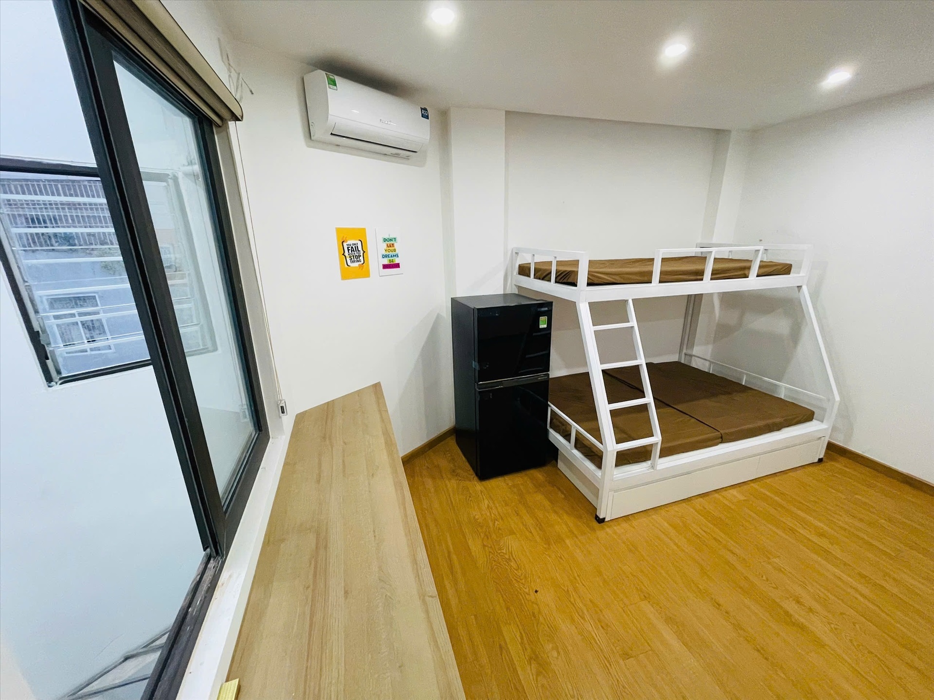 Phòng trọ 2 Phòng ngủ 70m2 tại Airstay Yên Lạc - Hai Bà Trưng - Góc làm việc