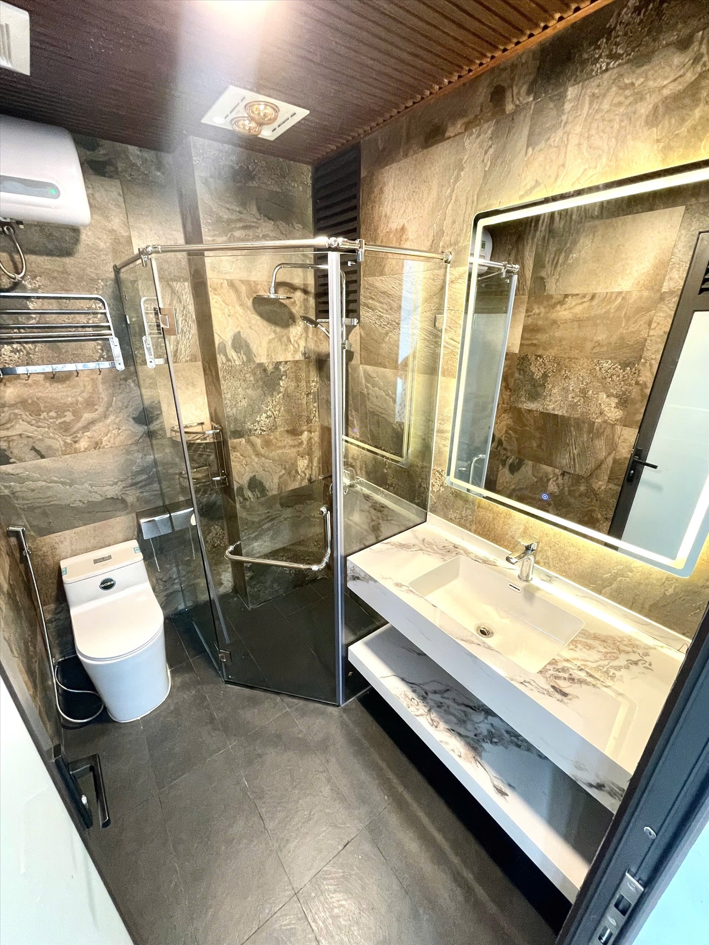 Phòng trọ Studio 28m2 tại Airstay Vương Thừa Vũ - Thanh Xuân - Phòng tắm