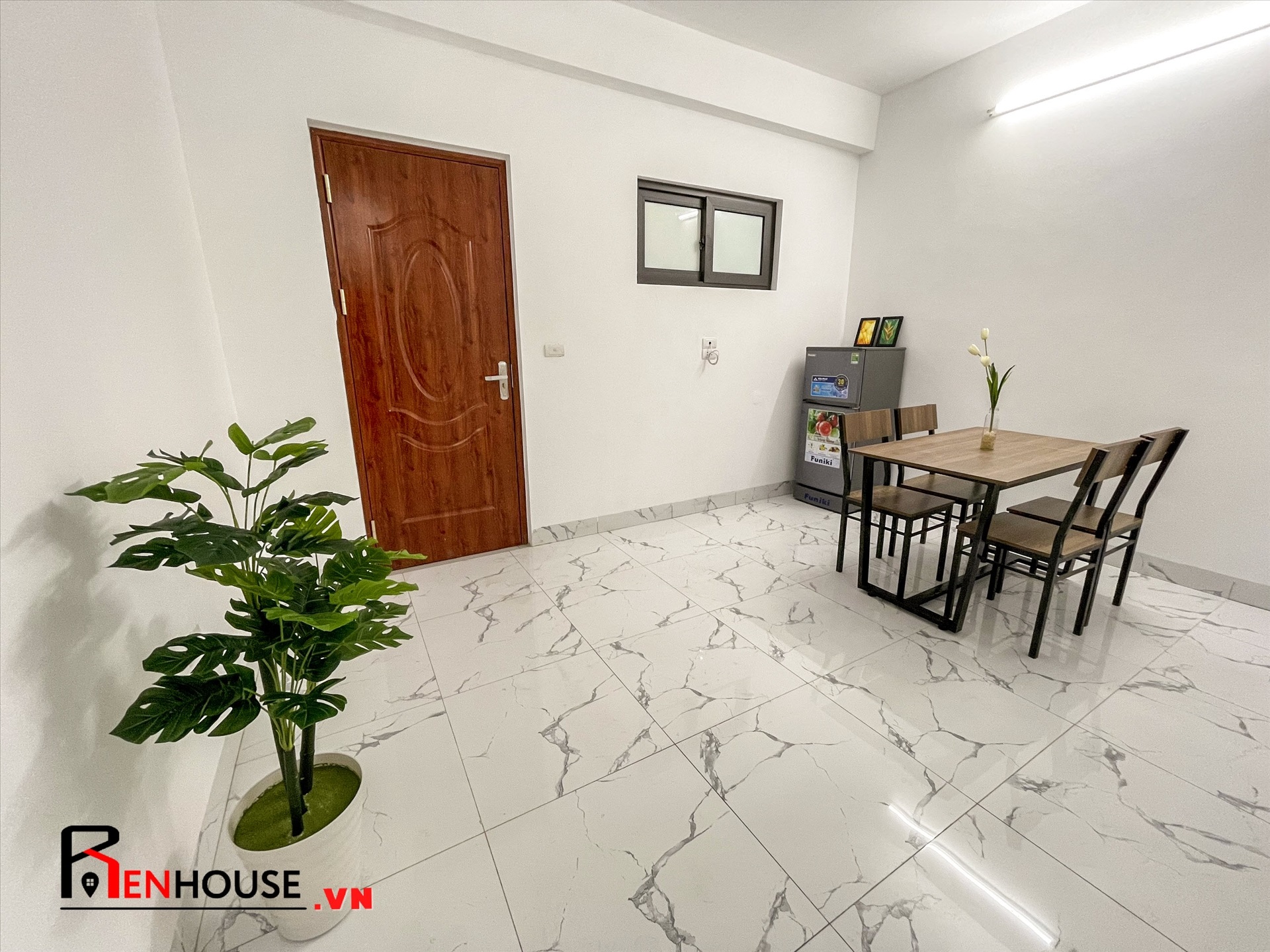 Phòng trọ 1 Phòng ngủ 35m2 tại RenHouse 2 Đại Lộ Thăng Long - Nam Từ Liêm - Phòng khách