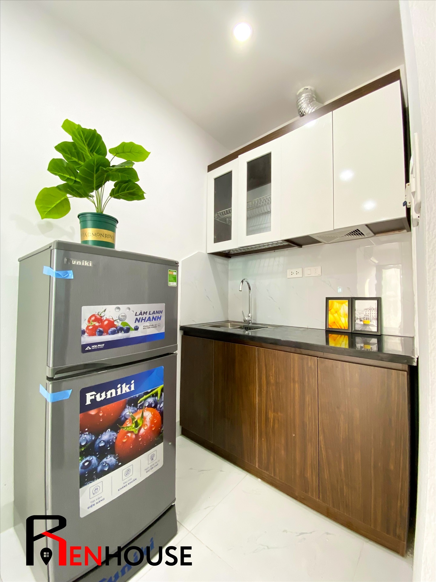 Phòng trọ 1 Phòng ngủ 25m2 tại RENHOUSE An Dương Vương - Tây Hồ - Phòng bếp