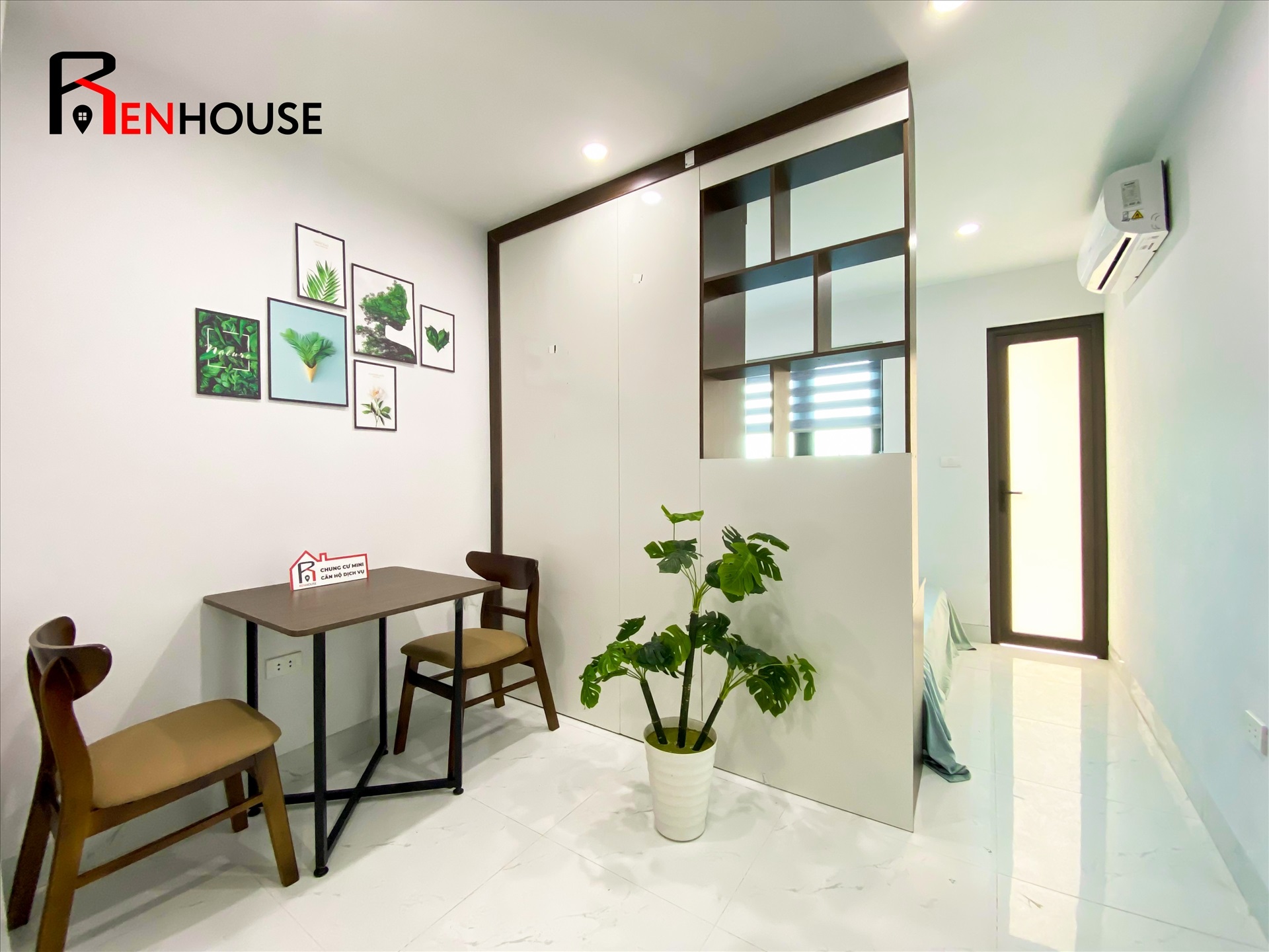Phòng trọ 1 Phòng ngủ 25m2 tại RENHOUSE An Dương Vương - Tây Hồ - Phòng khách