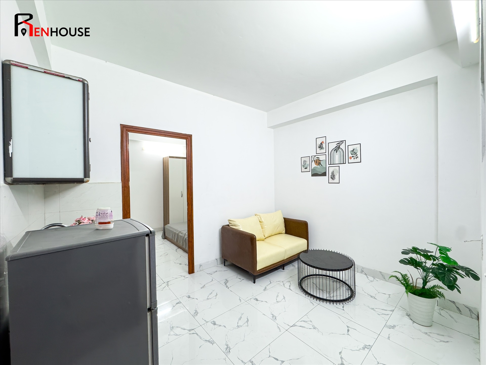 Phòng trọ 1 Phòng ngủ 35m2 tại RenHouse 2 Đại Lộ Thăng Long - Nam Từ Liêm - Phòng khách