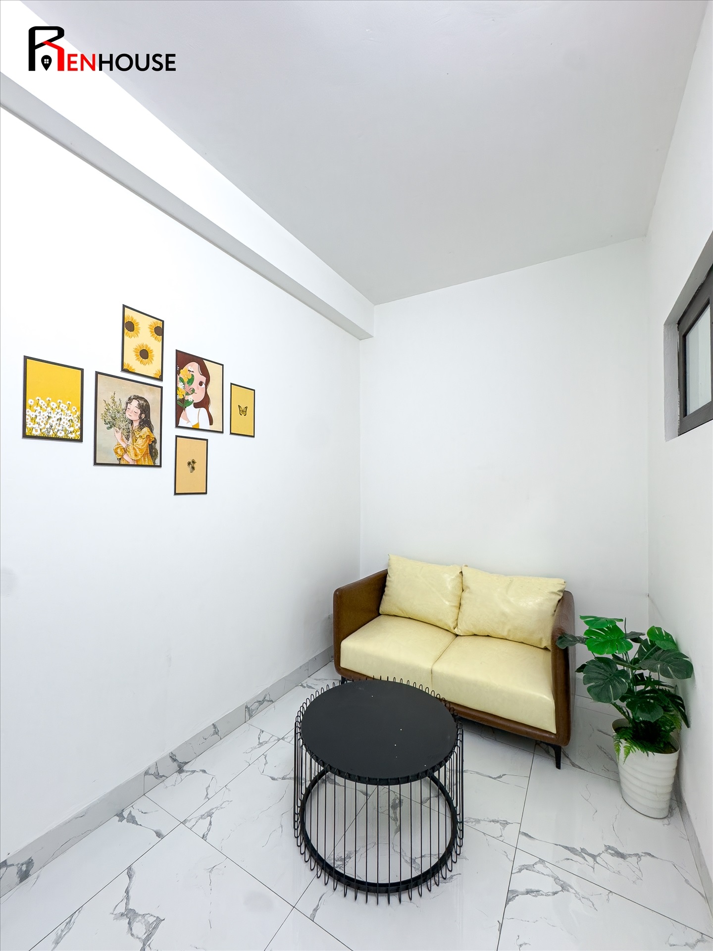 Phòng trọ 1 Phòng ngủ 35m2 tại RenHouse 2 Đại Lộ Thăng Long - Nam Từ Liêm - Phòng khách