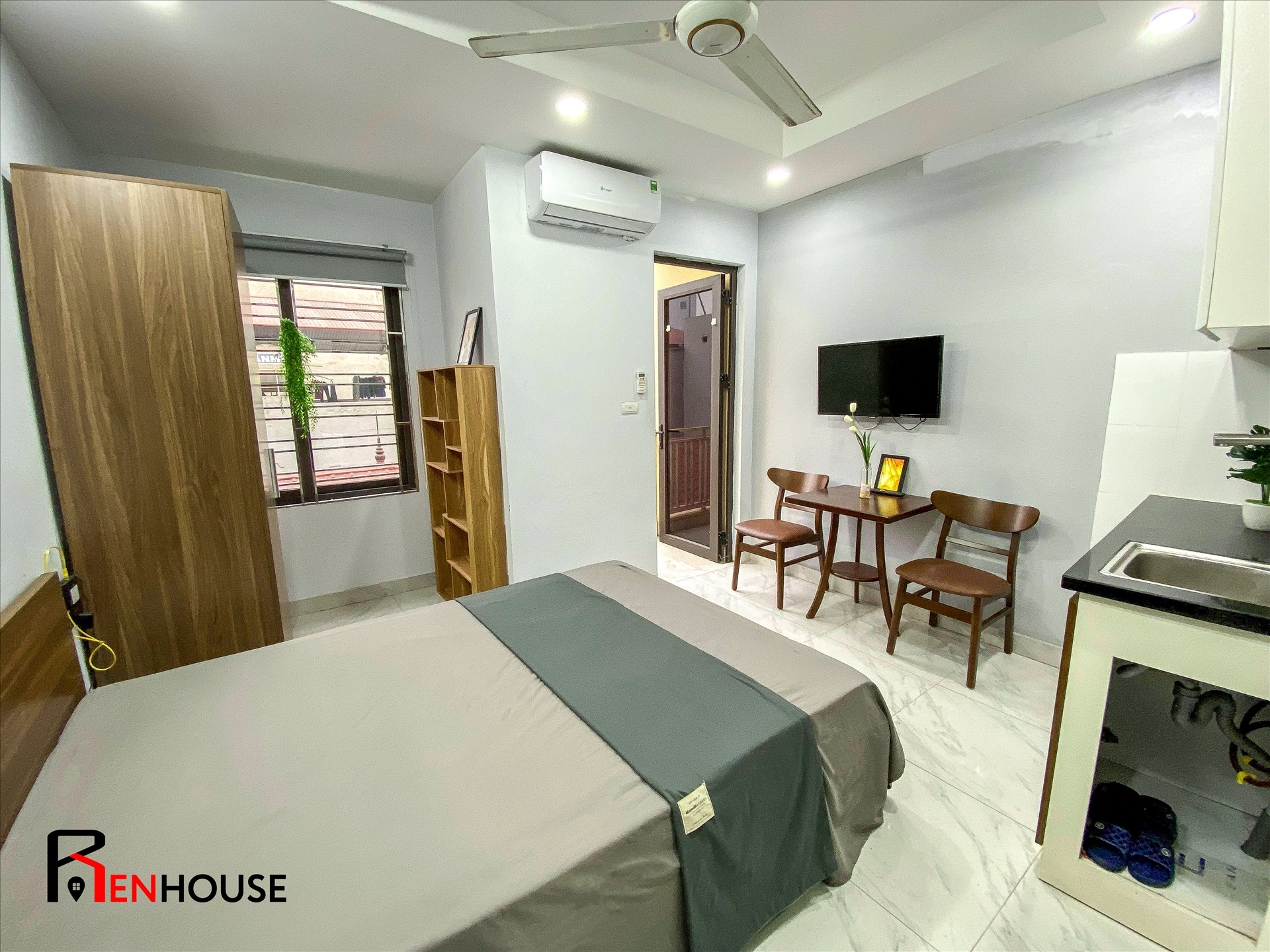 Phòng trọ Studio 25m2 tại RenHouse Đình Thôn - Nam Từ Liêm - Phòng ngủ