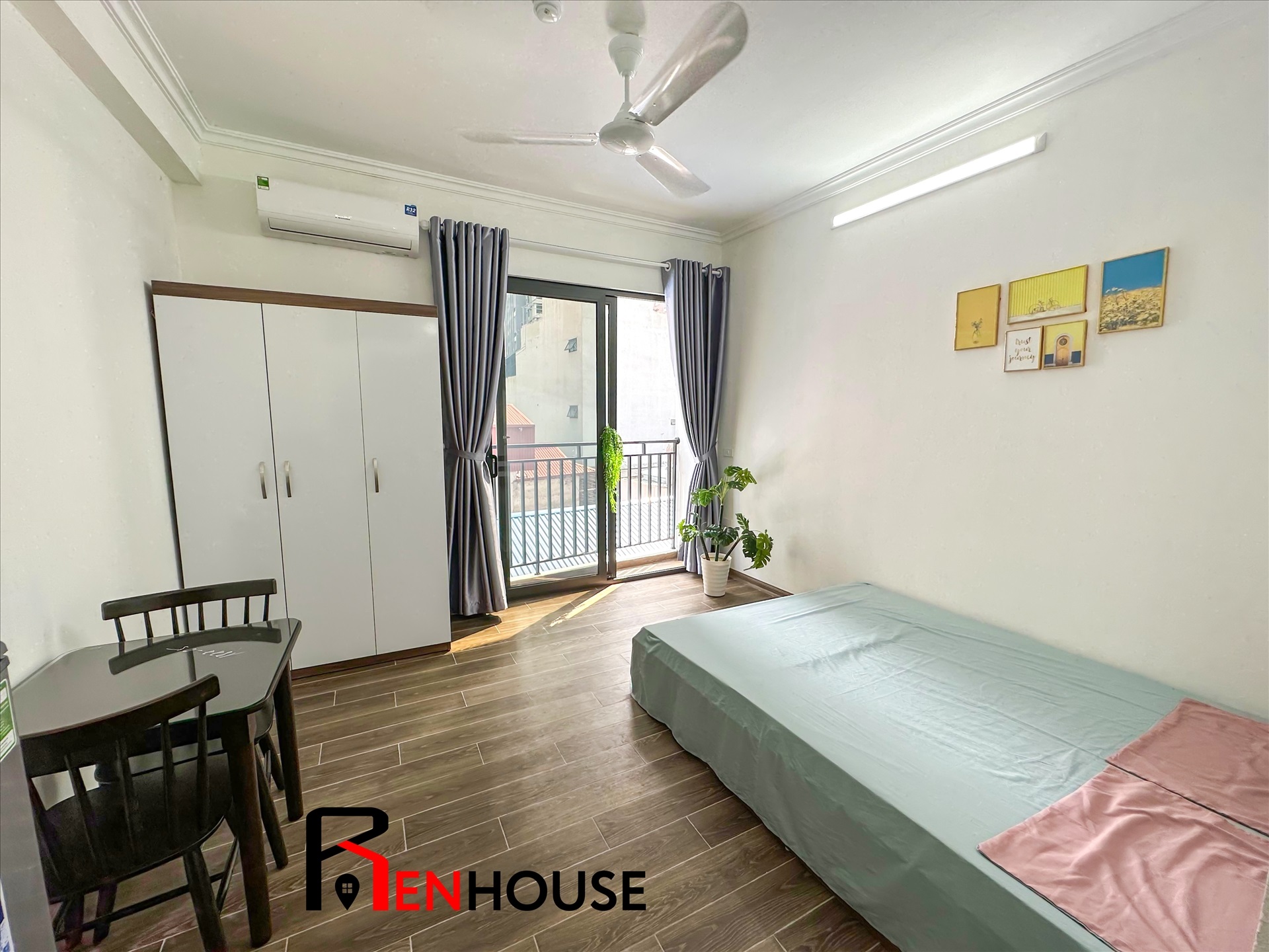 Phòng trọ Studio 30m2 tại RenHouse Hồ Tùng Mậu - Bắc Từ Liêm - Phòng ngủ