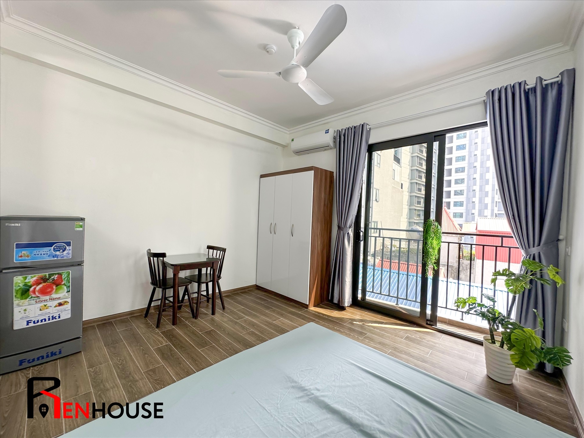 Phòng trọ Studio 30m2 tại RenHouse Hồ Tùng Mậu - Bắc Từ Liêm - Phòng ngủ