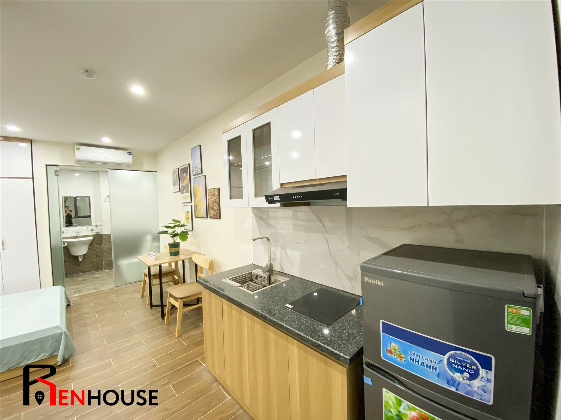 Phòng trọ Studio 26m2 tại RenHouse 4 Trần Thái Tông - Cầu Giấy - Phòng bếp