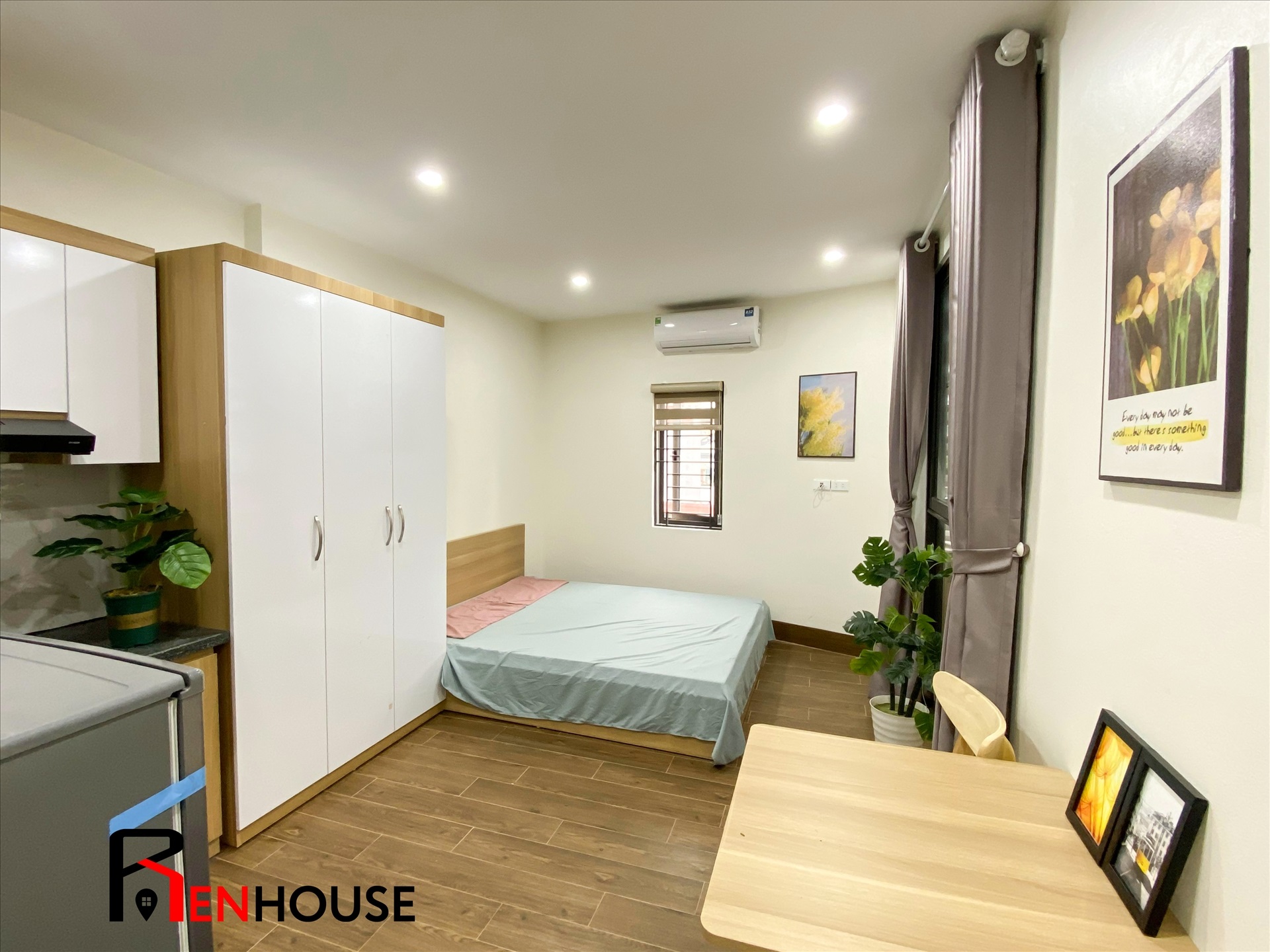 Phòng trọ Studio 28m2 tại RenHouse 4 Trần Thái Tông - Cầu Giấy - Phòng ngủ