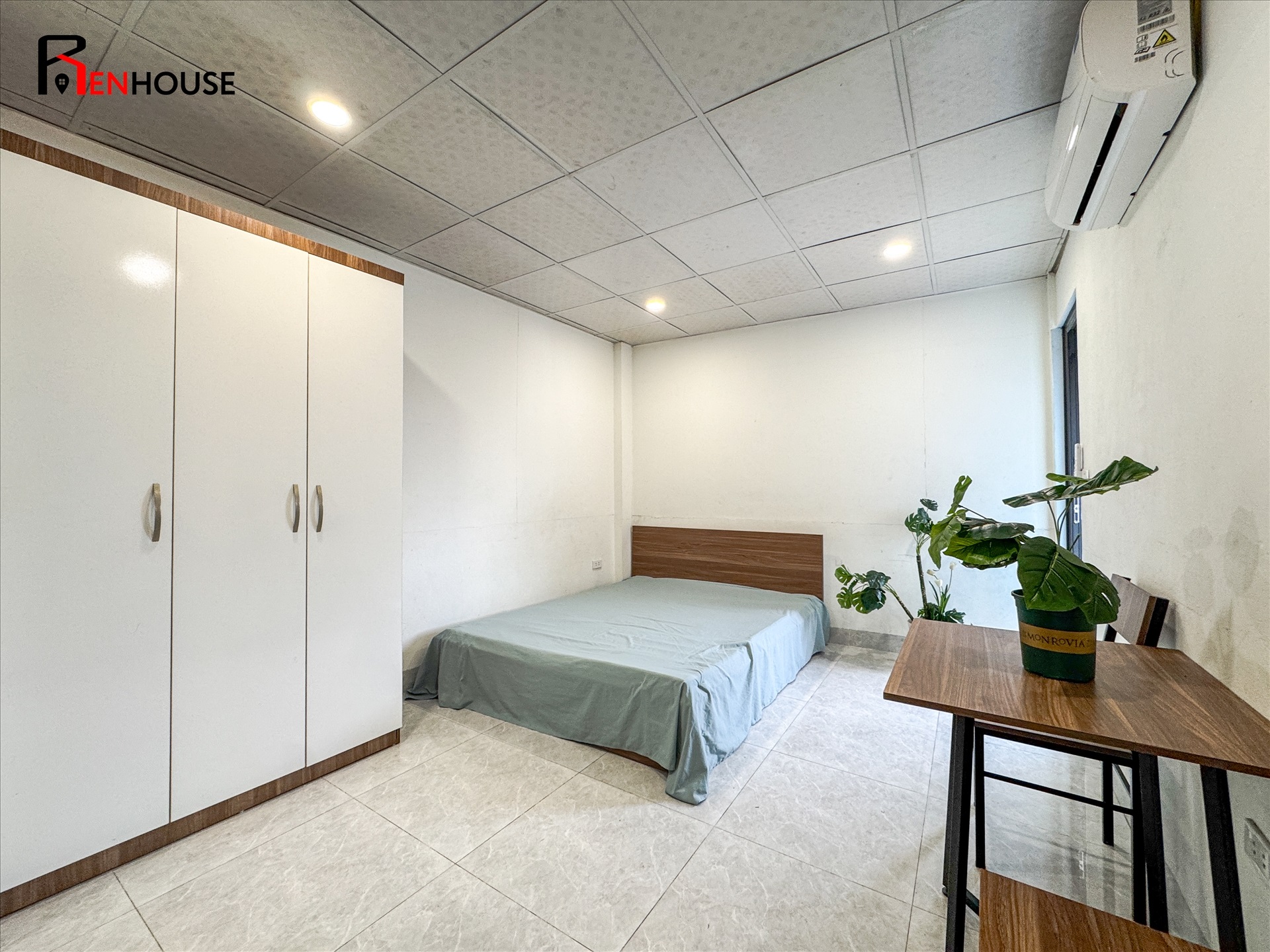 Phòng trọ Studio 25m2 tại RenHouse Phú Diễn - Bắc Từ Liêm - Phòng ngủ